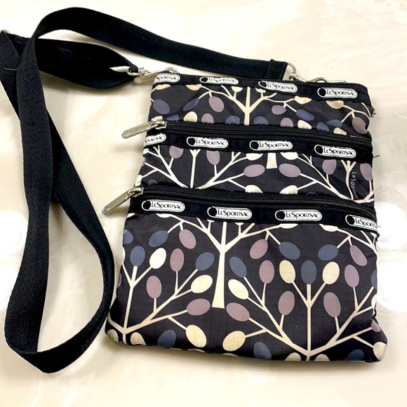 Lesportsac Bags Lesportsac Crossbody Bag Poshmark